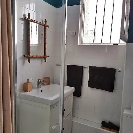 La Fontaine - Ecusson Apartment