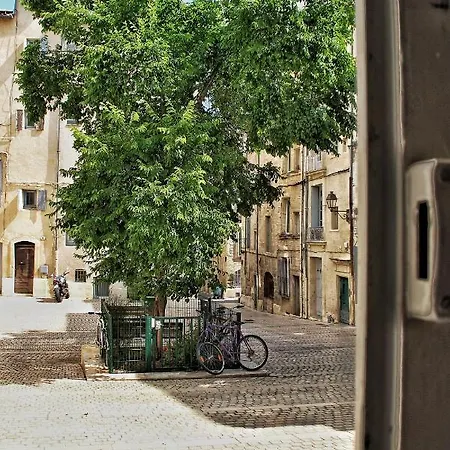 La Fontaine - Ecusson Lejlighed