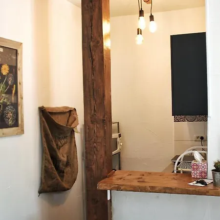 La Fontaine - Ecusson Apartment